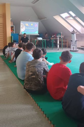 Kosmiczna przygoda szóstoklasistów w ramach projektu Śniadania u Tytusa