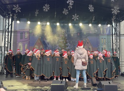 Występy wokalistów - Jarmark bożonarodzeniowy 2025r