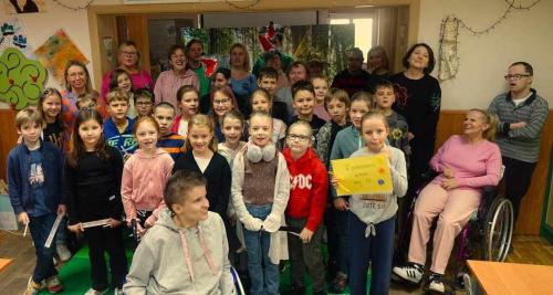 W poniedziałek 23 października uczniowie klasy 3b odwiedzili @Środowiskowy Dom Samopomocy Gościnni w Kórniku