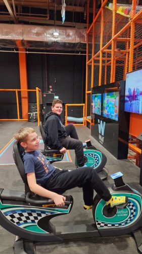 Wycieczka klas 5A i 5D do parku trampolin! 