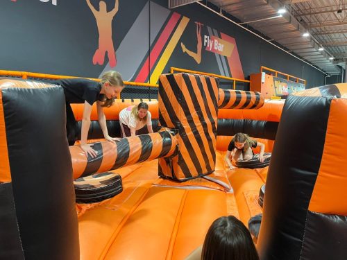 Wycieczka klas 5A i 5D do parku trampolin! 